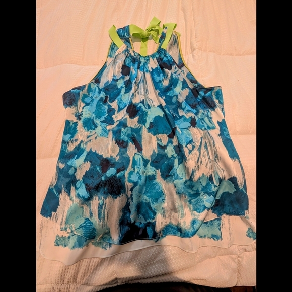 T Tahari Blue and White Floral Tank Top - Picture 5 of 6